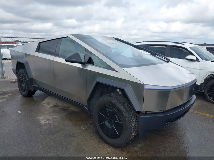 TESLA CYBERTRUCK ALL-WHEEL DRIVE