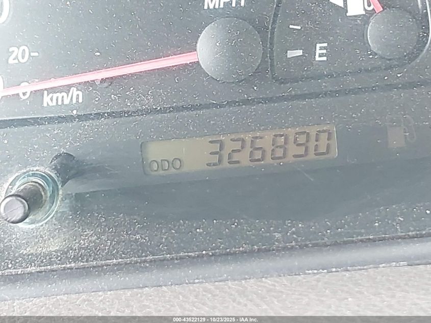 2002 Toyota Camry Le VIN: JTDBE32KX20065032 Lot: 43522129