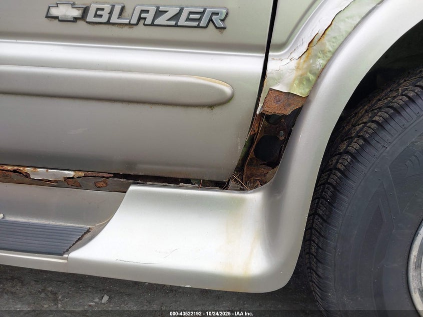 2002 Chevrolet Blazer Ls VIN: 1GNDT13W02K144466 Lot: 43522192