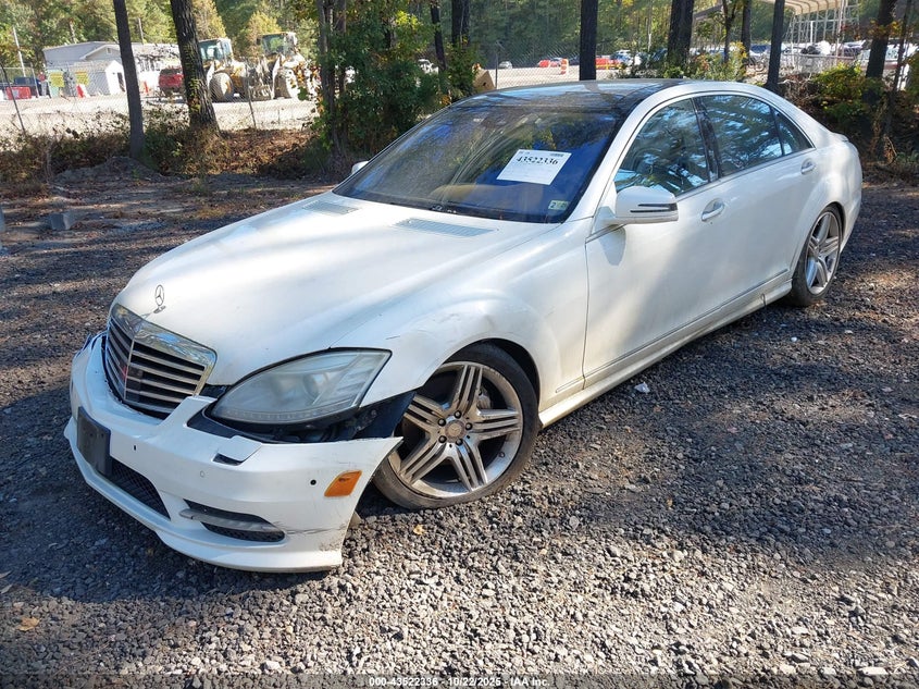 2013 MERCEDES-BENZ S 550 WDDNG7DB9DA525974