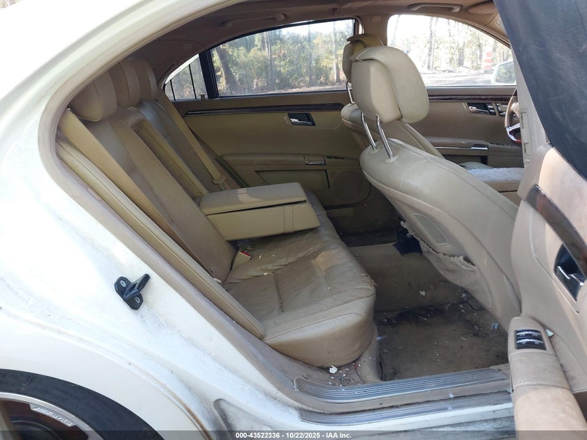 2013 MERCEDES-BENZ S 550 WDDNG7DB9DA525974