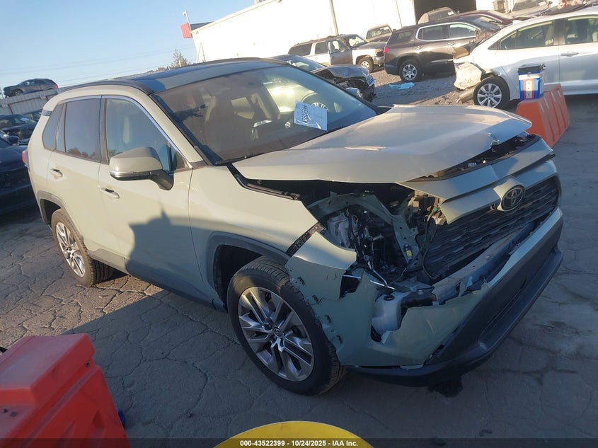 TOYOTA RAV4 XLE PREMIUM