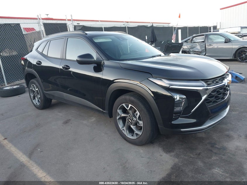 CHEVROLET TRAX FWD LT