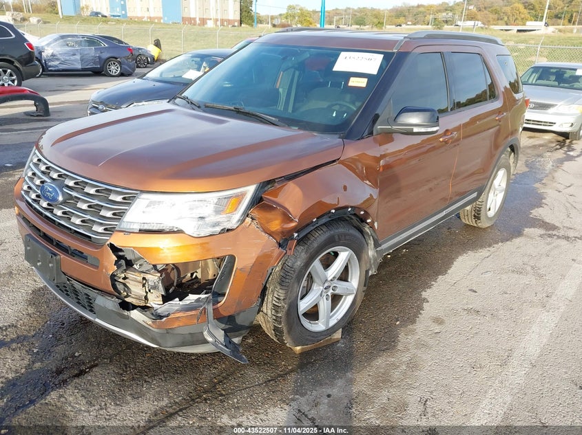 2017 FORD EXPLORER auction photo 2