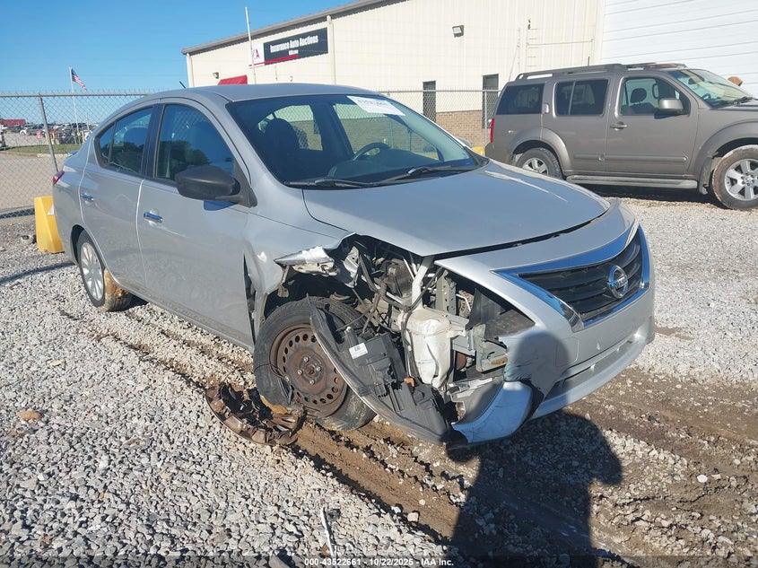 2016 NISSAN VERSA 1.6 SV - 3N1CN7AP7GL843955