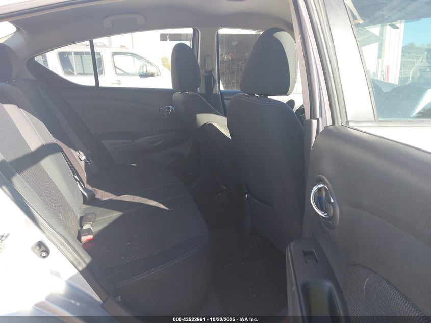 2016 NISSAN VERSA 1.6 SV - 3N1CN7AP7GL843955