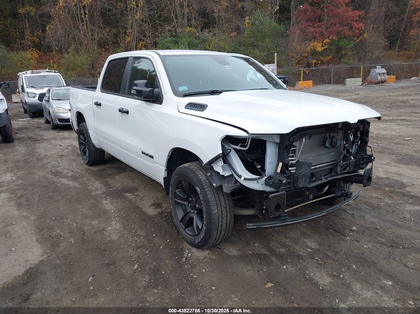 RAM 1500 BIG HORN 4X4 5 7 BOX