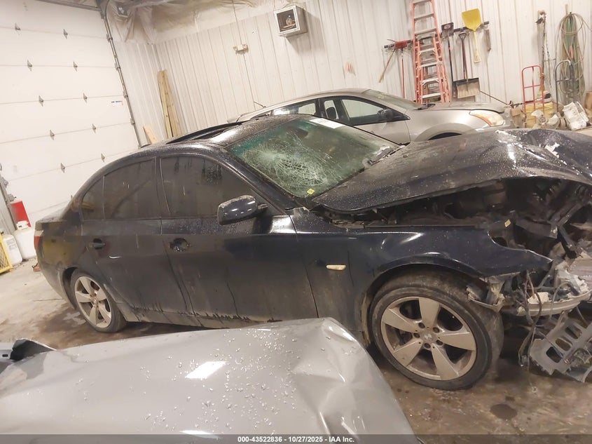 2007 BMW 525Xi VIN: WBANF33537CS40159 Lot: 43522836
