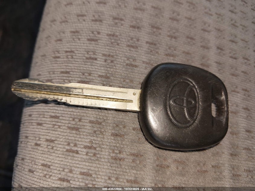 2T1BR32E95C448436 2005 TOYOTA COROLLA photo no. 11