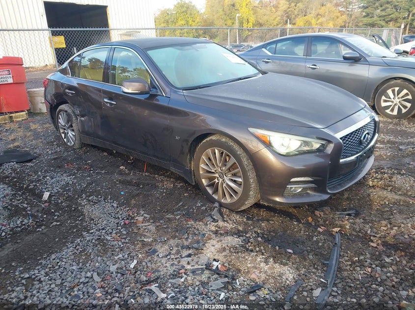 INFINITI Q50 PREMIUM