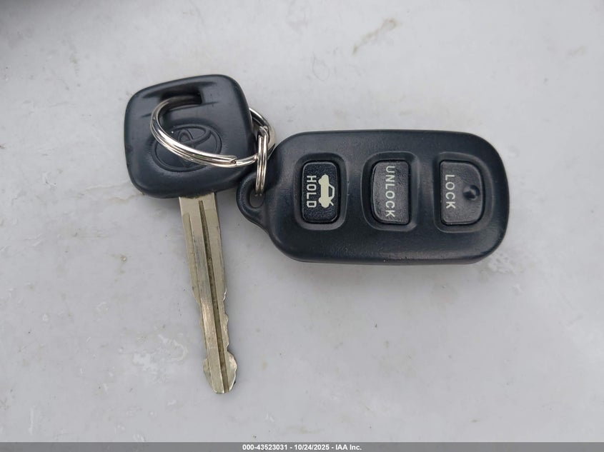 JTDBE32K340255550 2004 TOYOTA CAMRY photo no. 11