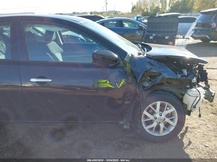 2017 NISSAN VERSA 1.6 SV 3N1CN7AP7HL821679