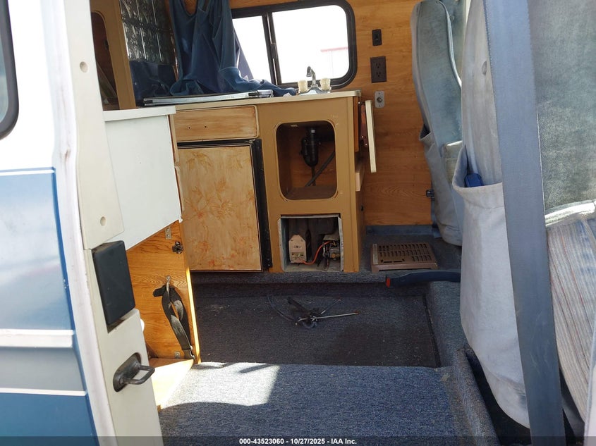 1994 Dodge Ram Van B350 VIN: 2B6JB31Y4RK149757 Lot: 43523060