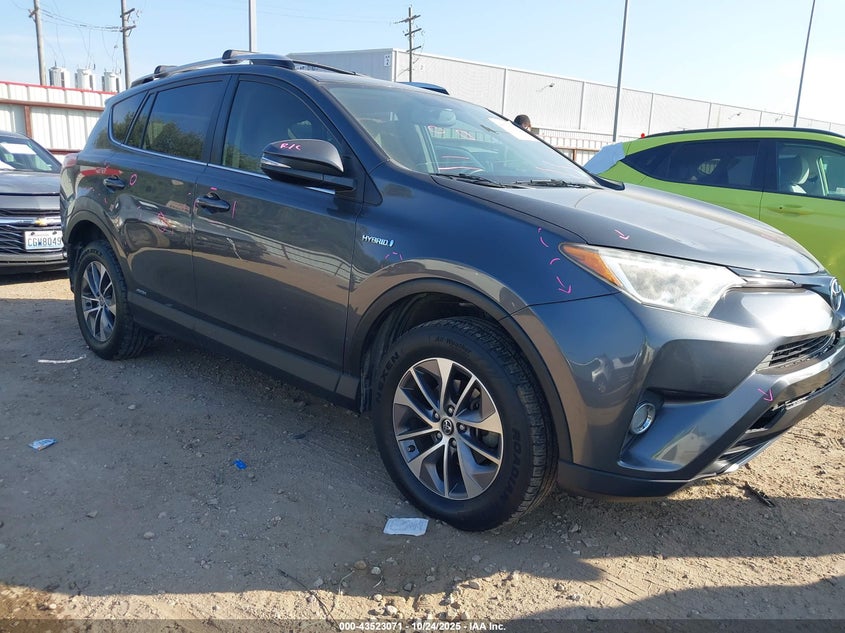 TOYOTA RAV4 HYBRID XLE