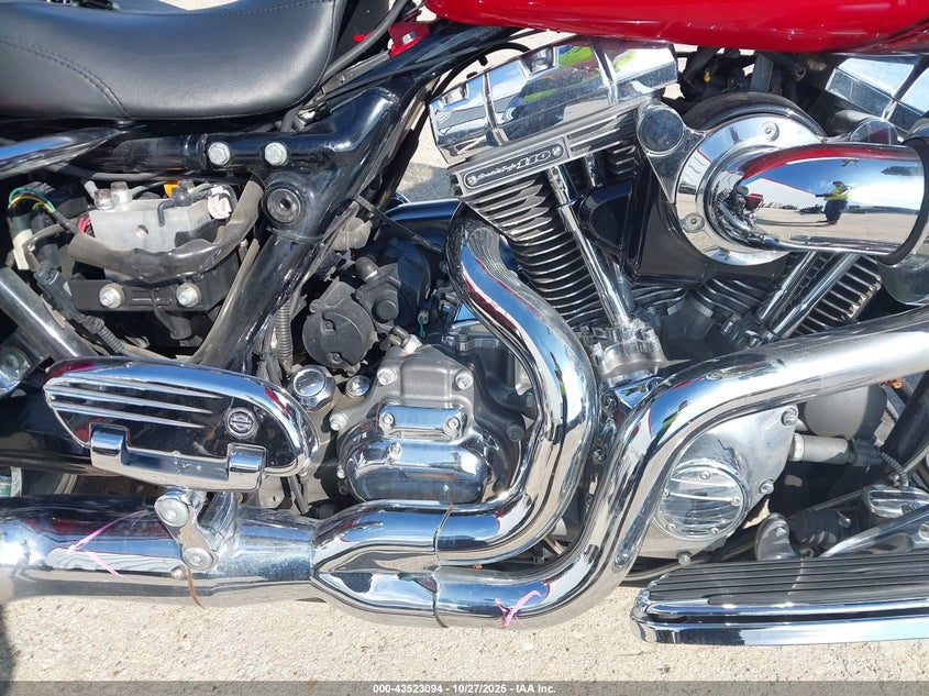 2011 Harley-Davidson Fltruse VIN: 1HD1TA810BB950170 Lot: 43523094