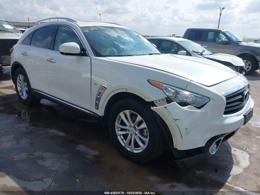INFINITI QX70