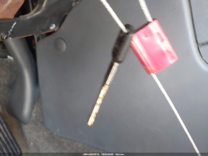 2003 Chevrolet Avalanche 1500 VIN: 3GNEK13T63G194729 Lot: 43523212