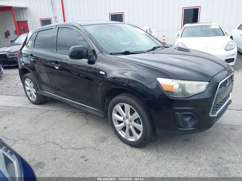 MITSUBISHI OUTLANDER SPORT ES