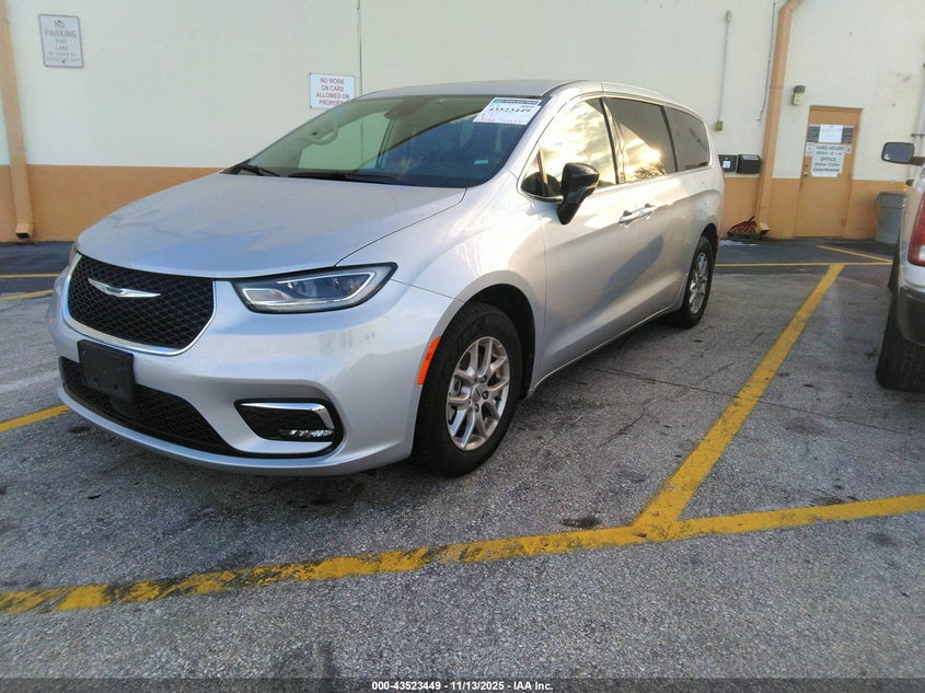 Vin: 2c4rc1bg7rr165254, lot: 44018451, chrysler pacifica touring l 20242