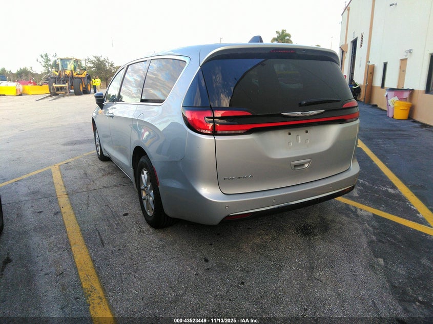 Vin: 2c4rc1bg7rr165254, lot: 44018451, chrysler pacifica touring l 20243