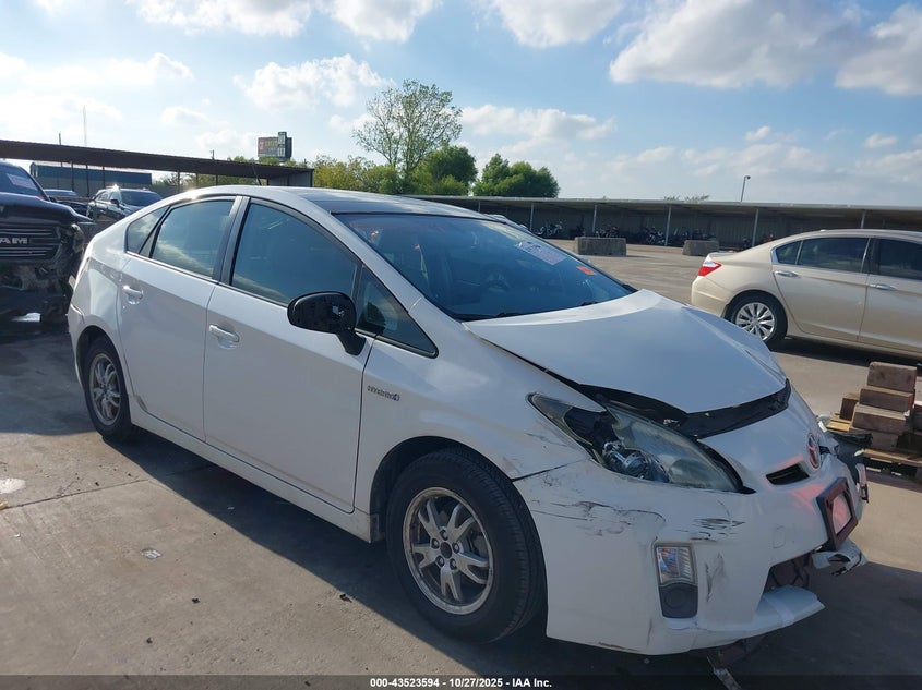 TOYOTA PRIUS IV