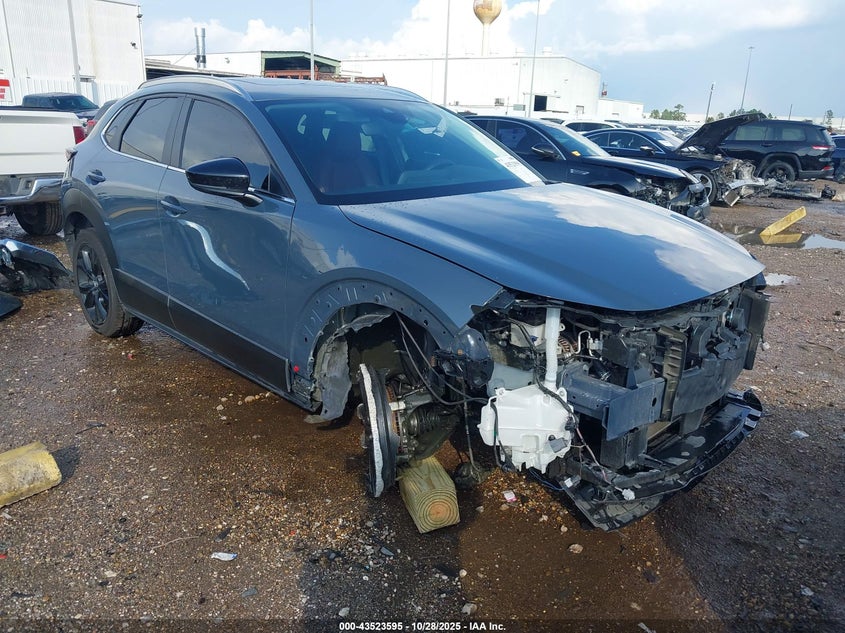 MAZDA CX-30 CARBON EDITION