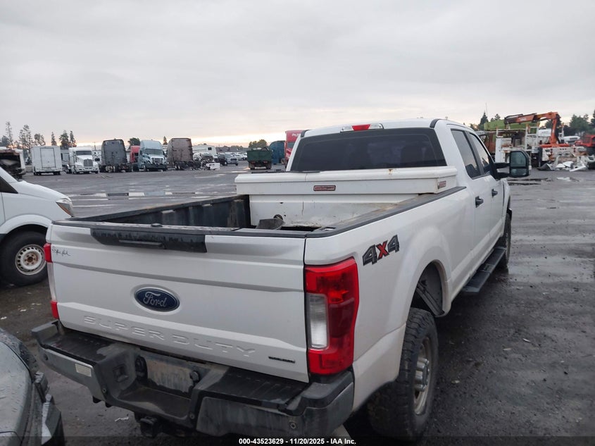 2017 Ford F-250 Xl VIN: 1FT7W2B63HEF18578 Lot: 43523629