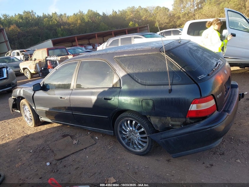 1995 Honda Accord Lx VIN: 1HGCE1821SA006088 Lot: 43523684