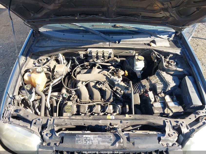 1FMCU03115KD64196 2005 FORD ESCAPE photo no. 10
