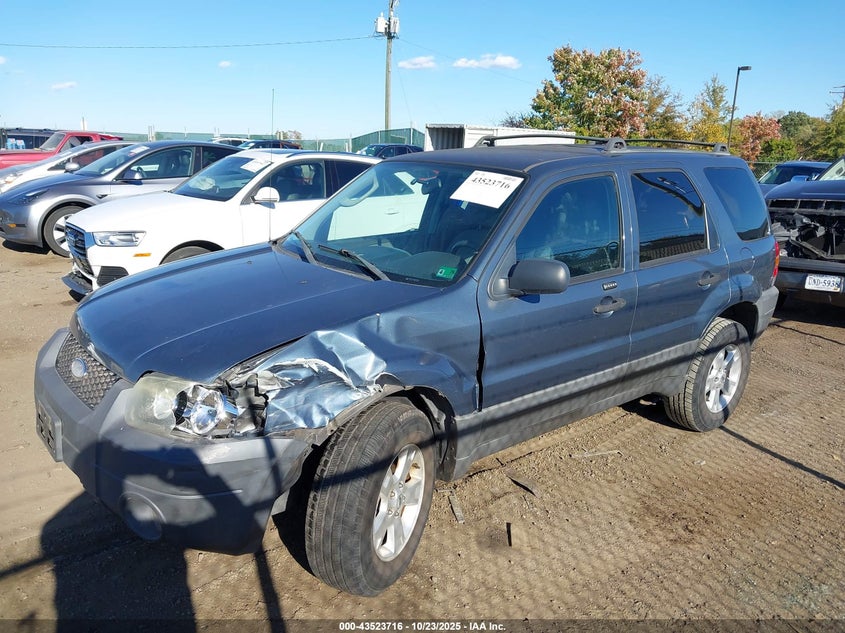 1FMCU03115KD64196 2005 FORD ESCAPE photo no. 2
