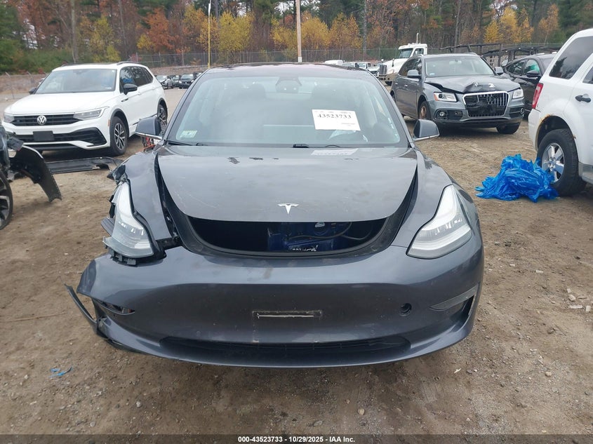 2018 Tesla Model 3 Long Range/Performance VIN: 5YJ3E1EBXJF114086 Lot: 43523733