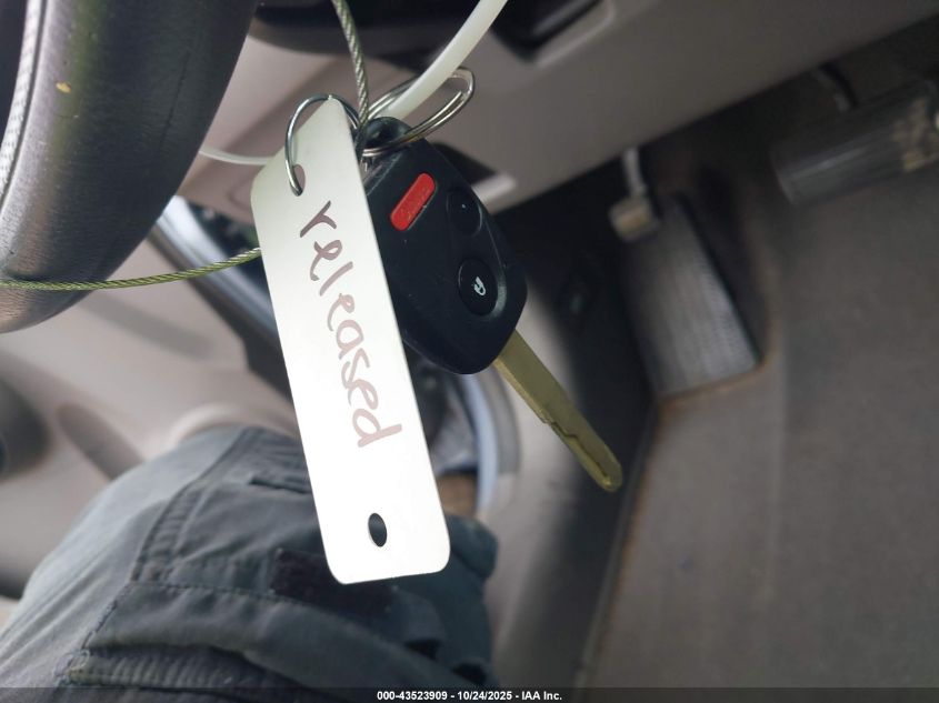 2009 Honda Cr-V Lx VIN: 3CZRE38329G706592 Lot: 43523909