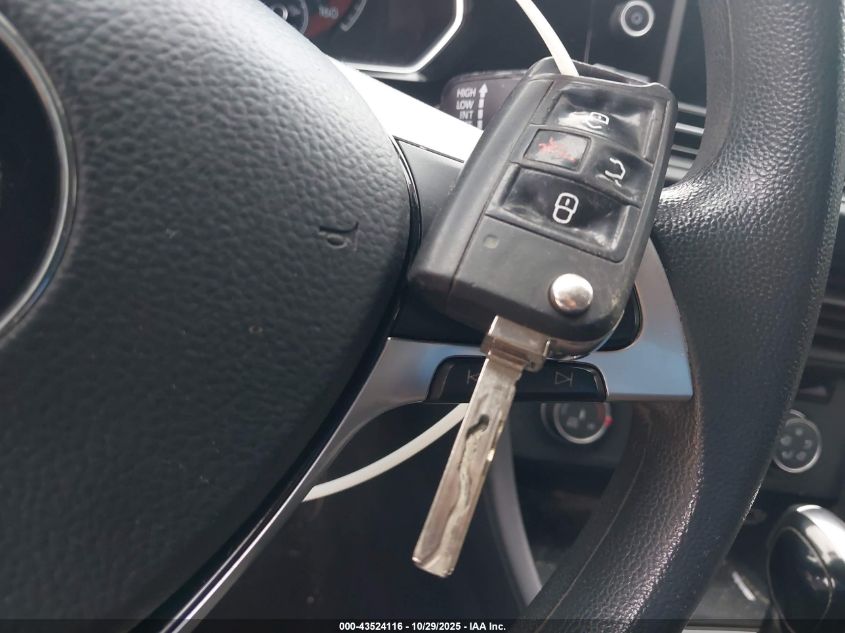 2019 Volkswagen Jetta 1.4T R-Line/1.4T S/Se VIN: 3VWCB7BU1KM170932 Lot: 43524116