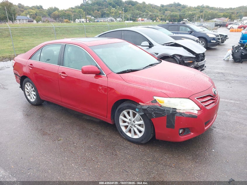 TOYOTA CAMRY XLE