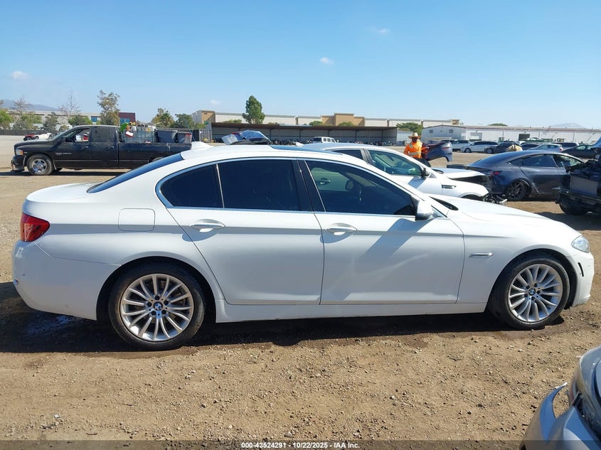 2016 BMW 528I WBA5A5C57GG353101