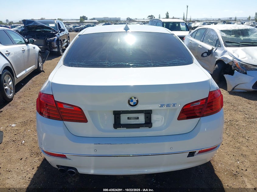 2016 BMW 528I WBA5A5C57GG353101