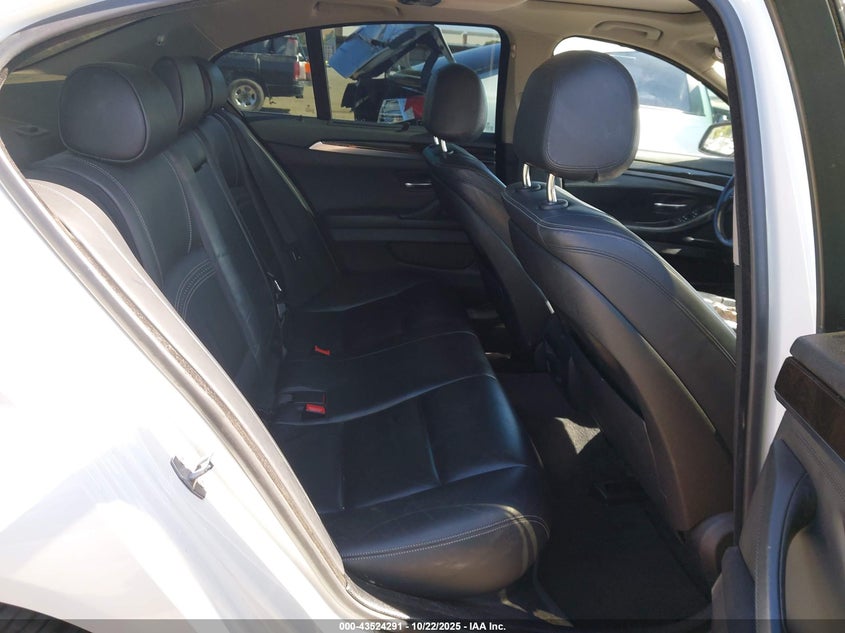 2016 BMW 528I WBA5A5C57GG353101