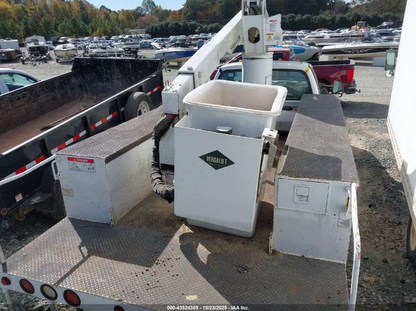 2007 Ford F-550 Chassis Xl/Xlt VIN: 1FDAF56P37EA84005 Lot: 43524359