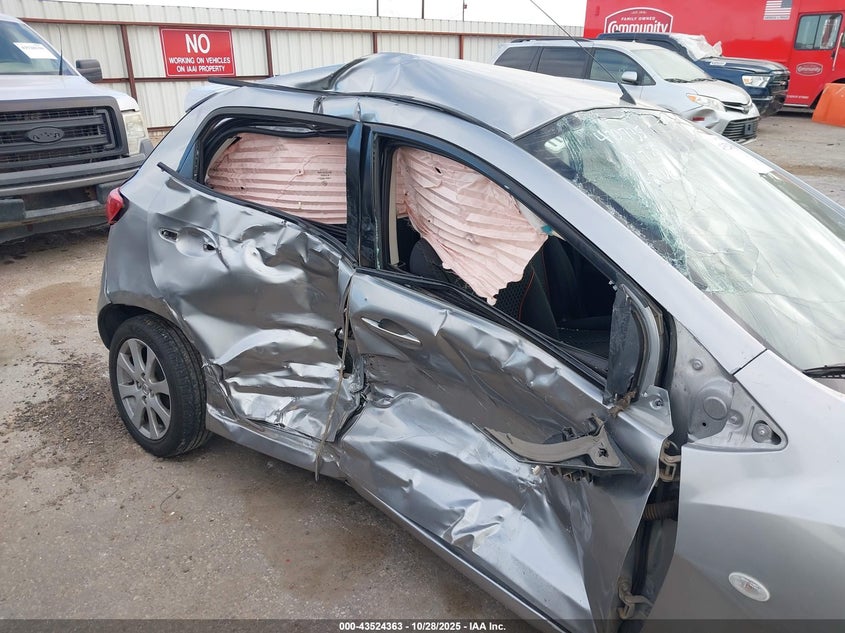 2011 Mazda Mazda2 Touring VIN: JM1DE1HY8B0122854 Lot: 43524363