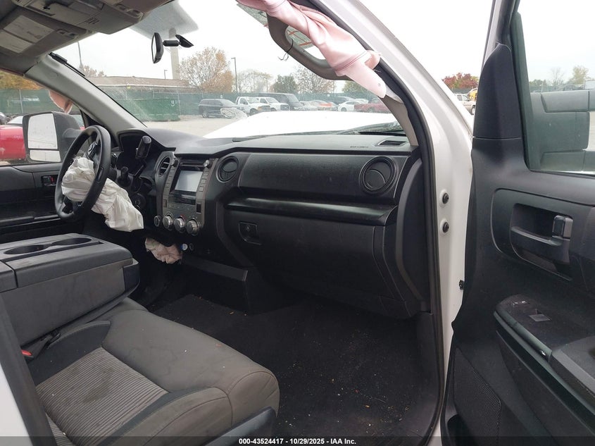 5TFCY5F14HX021049 2017 TOYOTA TUNDRA photo no. 5
