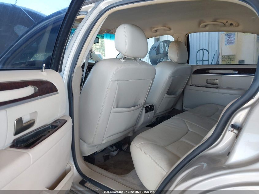 2008 Lincoln Town Car Signature Limited VIN: 2LNHM82V98X643213 Lot: 43524481