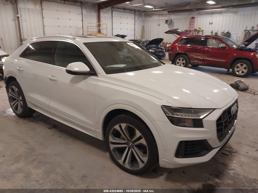 AUDI Q8 55 PREMIUM