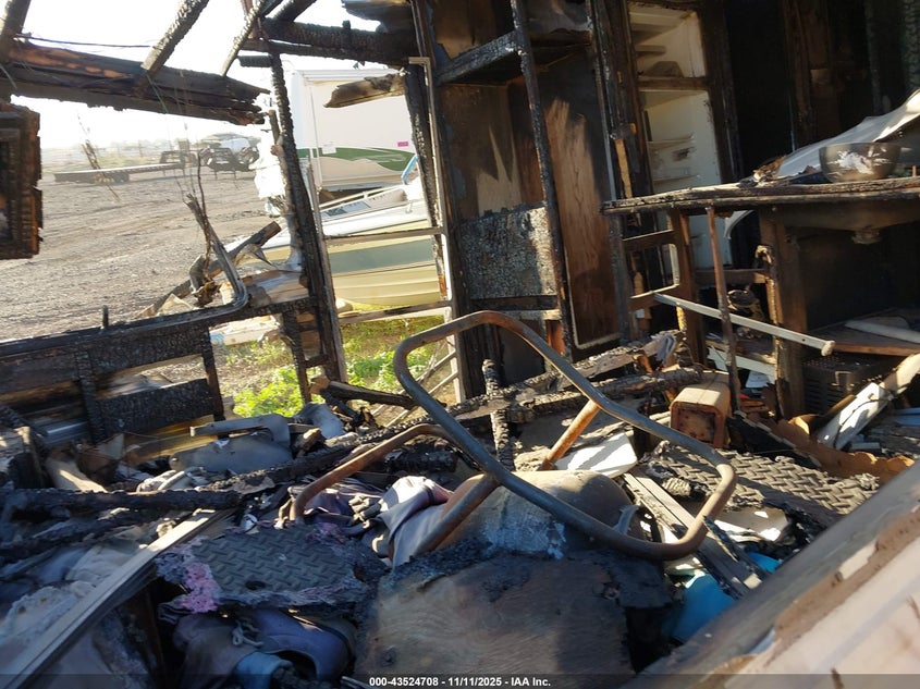 1990 Ford Econoline E350 Cutaway Van VIN: 1FDKE30G1LHA44633 Lot: 43524708