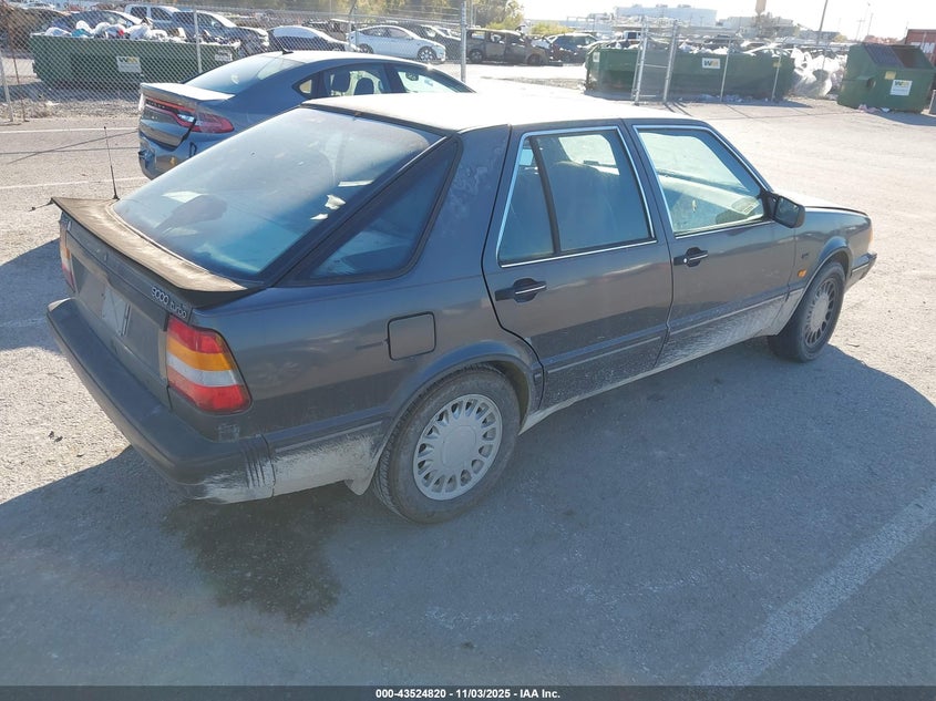 YS3CL58L8L2001799 1990 SAAB 9000 photo no. 4