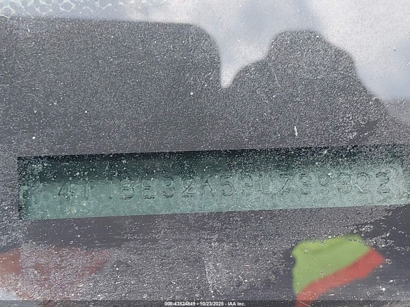 2003 Toyota Camry Le VIN: 4T1BE32K53U739822 Lot: 43524849