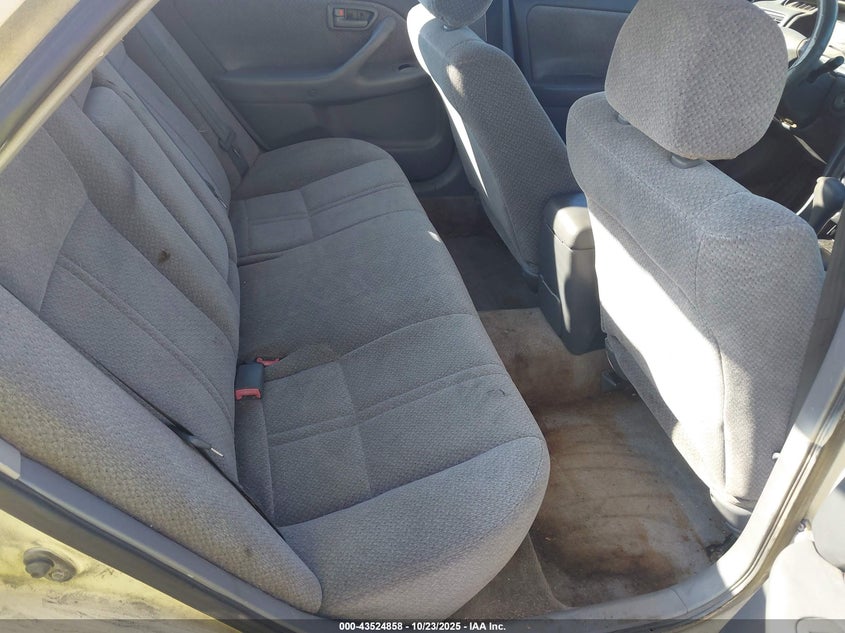 2000 Toyota Camry Le VIN: 4T1BG22K2YU975047 Lot: 43524858