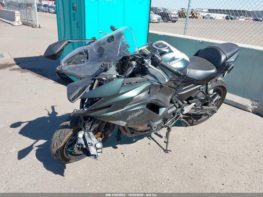 ML5EXEP15SDAD6364 2025 KAWASAKI NINJA photo no. 2