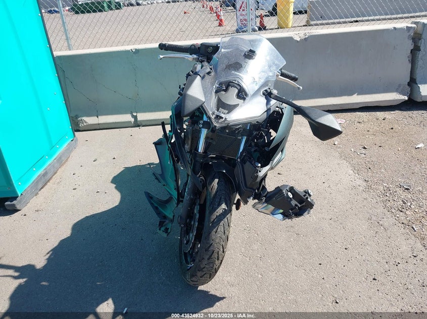 ML5EXEP15SDAD6364 2025 KAWASAKI NINJA photo no. 5