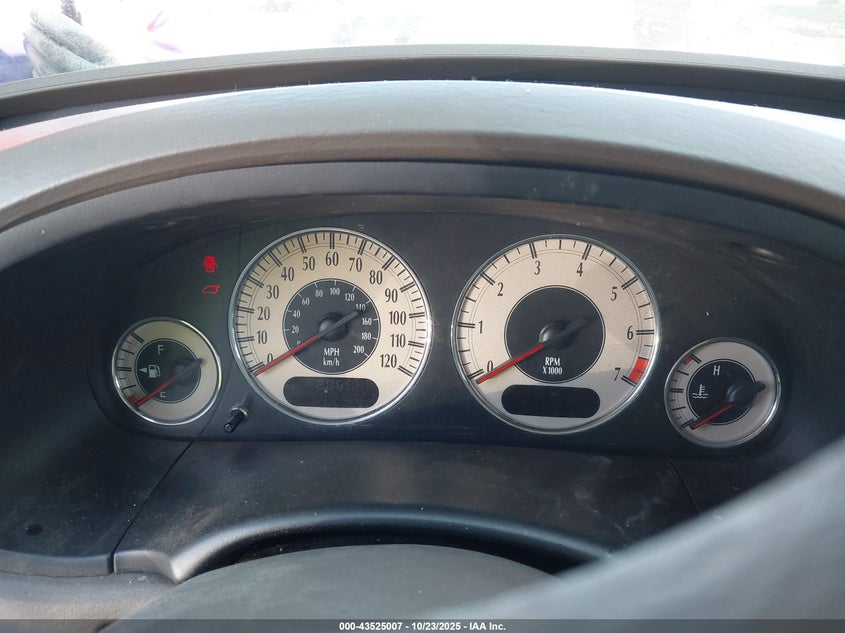 2C8GP54LX2R539180 2002 CHRYSLER TOWN & COUNTRY photo no. 7