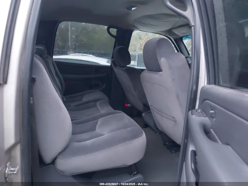 2005 GMC Sierra 3500 Sle VIN: 1GTJK33235F924210 Lot: 43525027